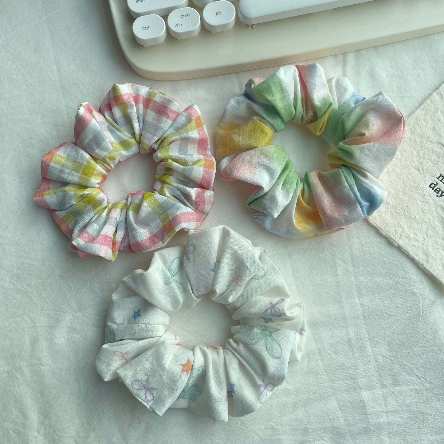 plaid scrunchie set